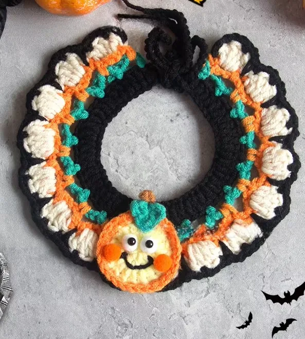 Halloween-krage för katt och hund – handvirkad halsduk